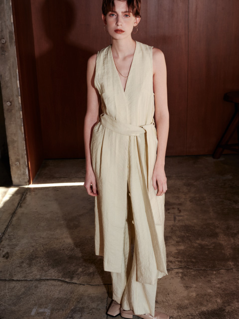 Celvoke meets styling/ Back Satin × TerracottaのアイボリーLOOK