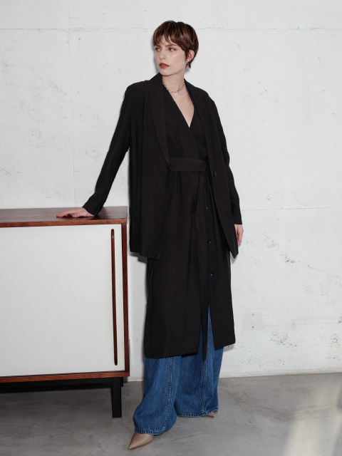 Celvoke meets styling/ Back Satin × Terracottaの黒とジンズLOOK