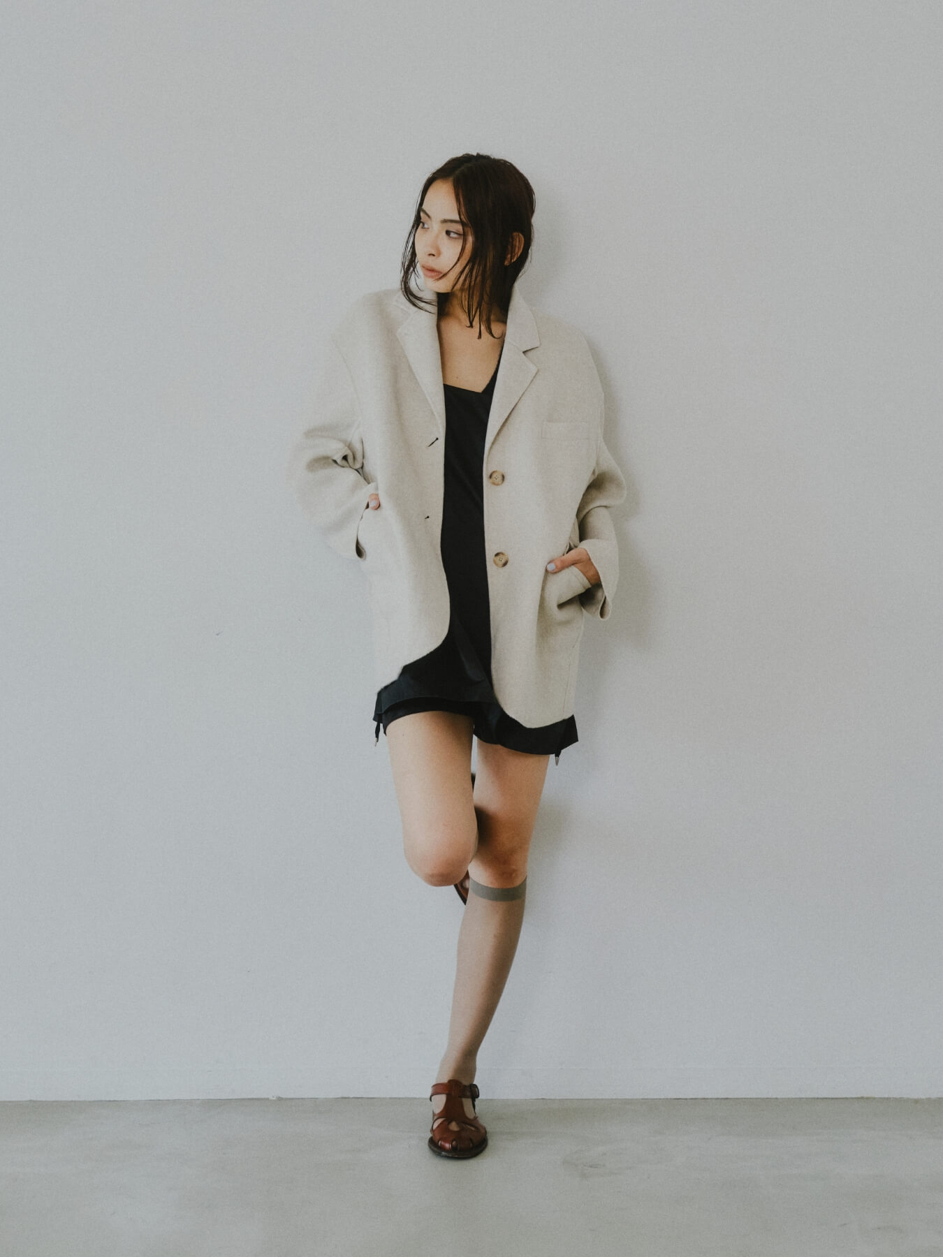 JACKET / TOPS / SKIRT 着用イメージ