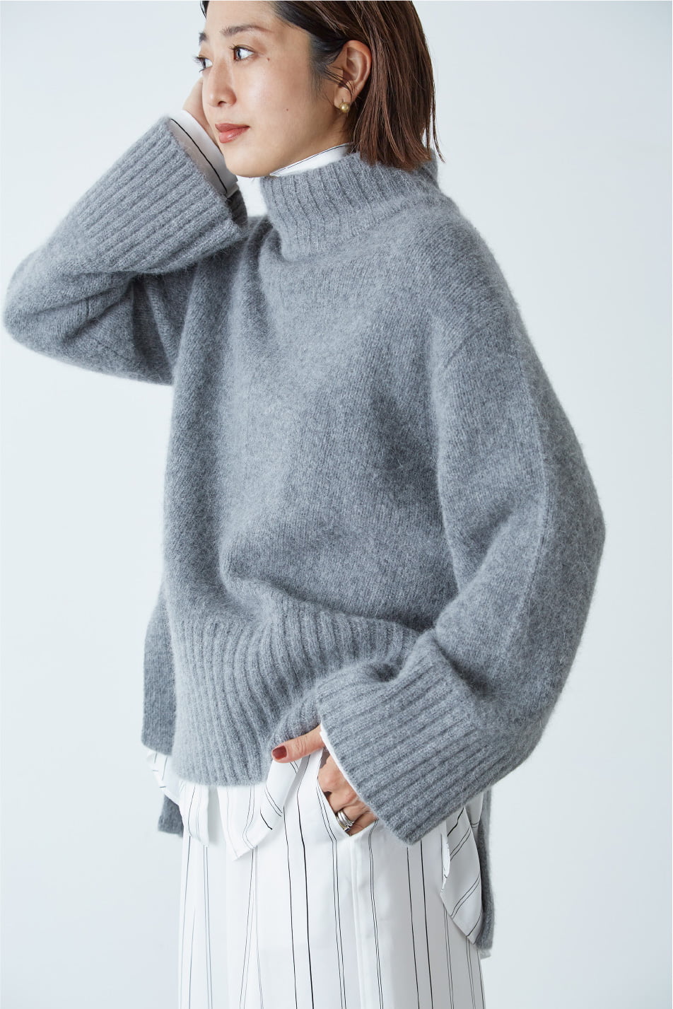 Wool Angora High Neck Knit: Casual Style