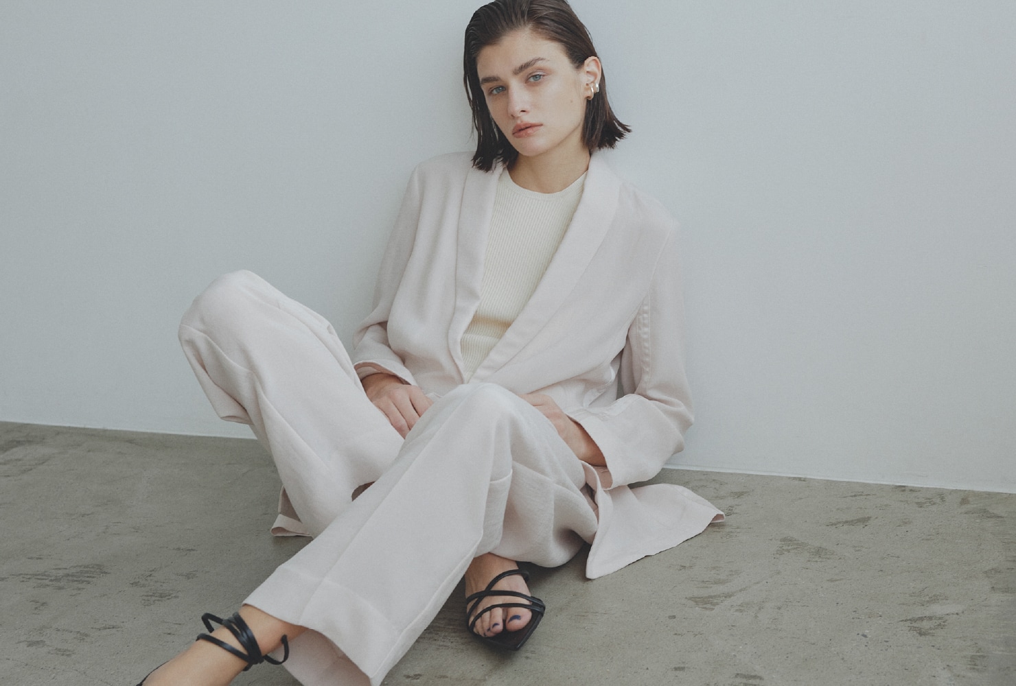 長年愛される“Back satin” JUST KEEP STYLING styling/名品企画 vol.2