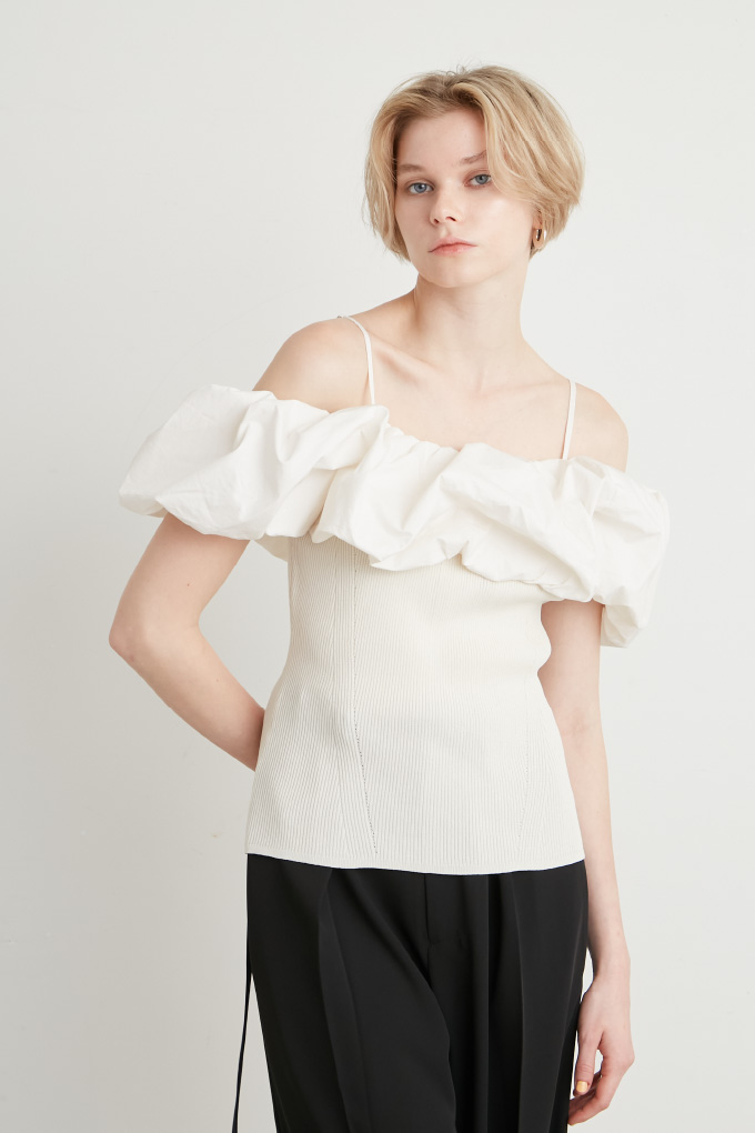 Balloon docking knit tops ¥26,400