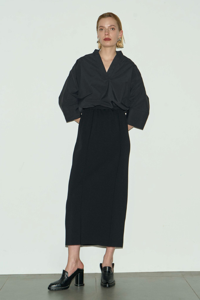 BLACK ITEM 4 コーディネート