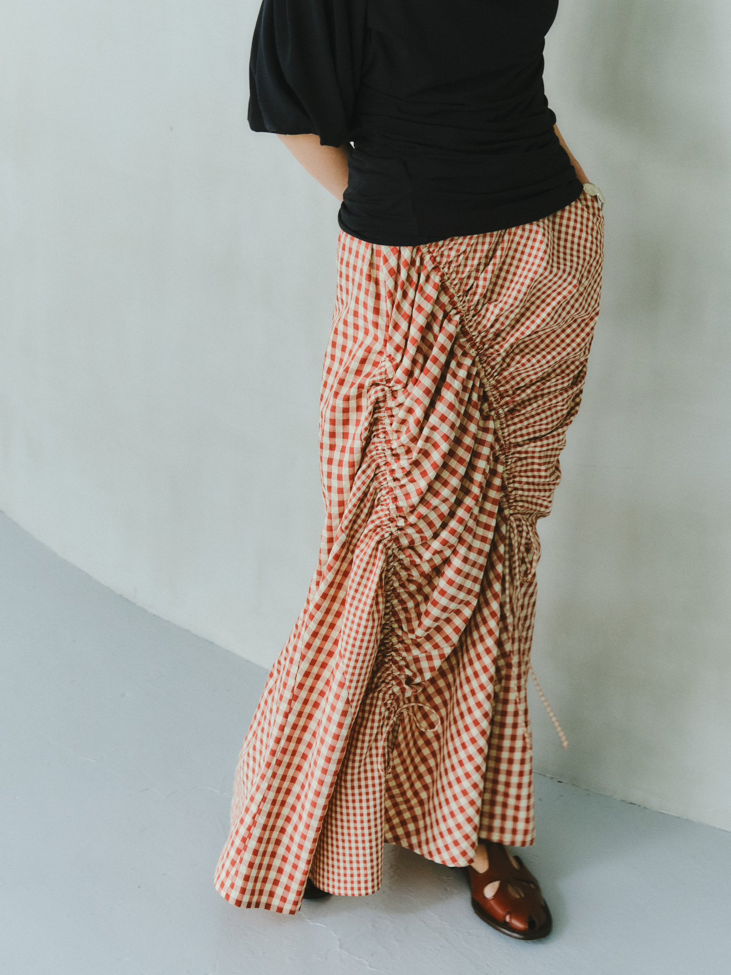 I LIKE FASHIONABLE TOPS商品を着用したモデル画像